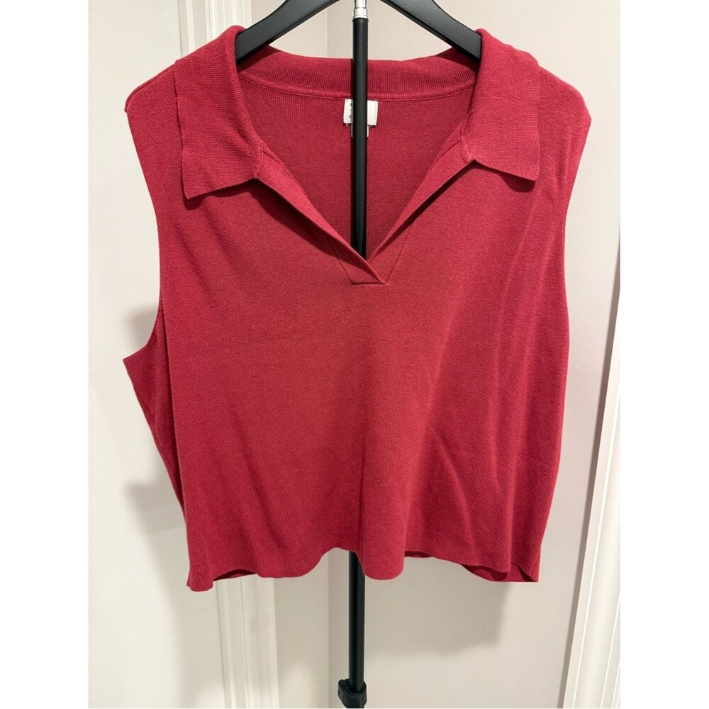 a new day Sleeveless V‑Neck Collared Tank in Cranberry Red
